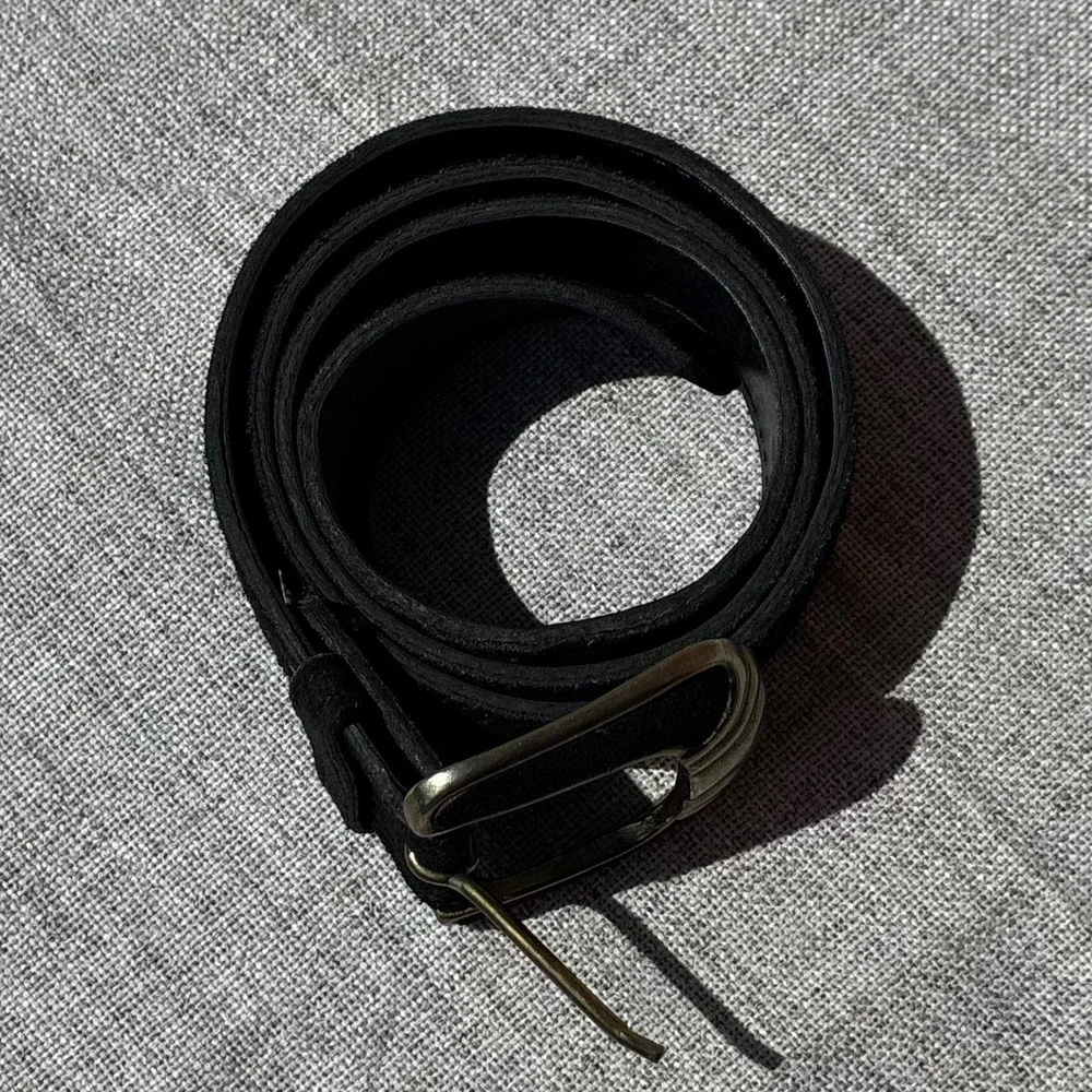 Vintage Black Suede Leather Belt Brass Scalloped Buckle Size 30 Made in USA 3527